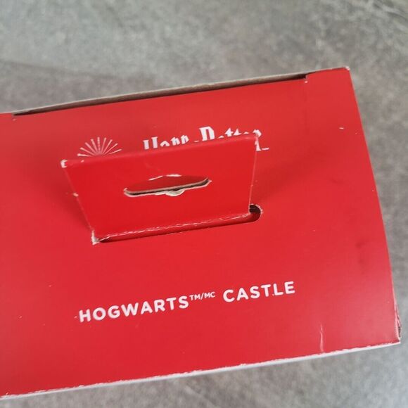 Hallmark Hogwarts Castle Harry Potter Wizarding World Ornament 2021 - Picture 7 of 8
